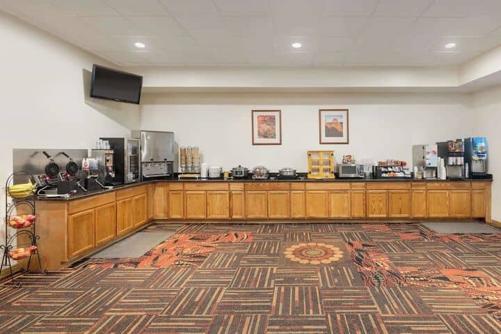 Breakfast area